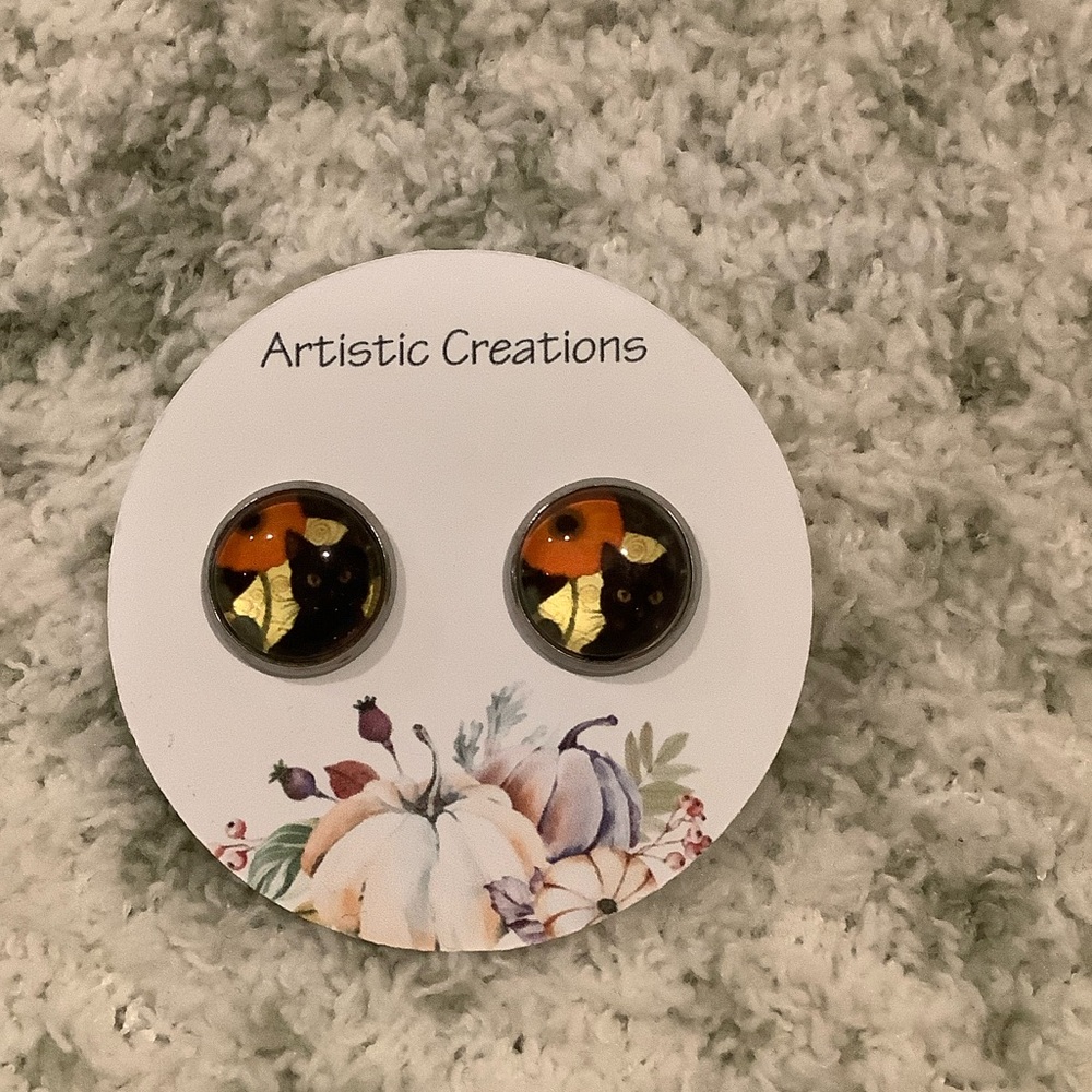 Artistic Creations Black Cat Orange and Black Glass Cabashon  Earrings NWT. .50”